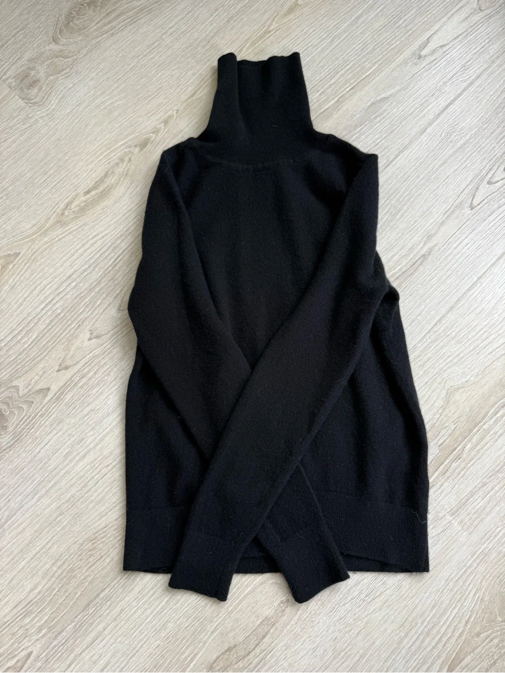Quince Mongolian Cashmere Black Turtleneck Sweater- XS